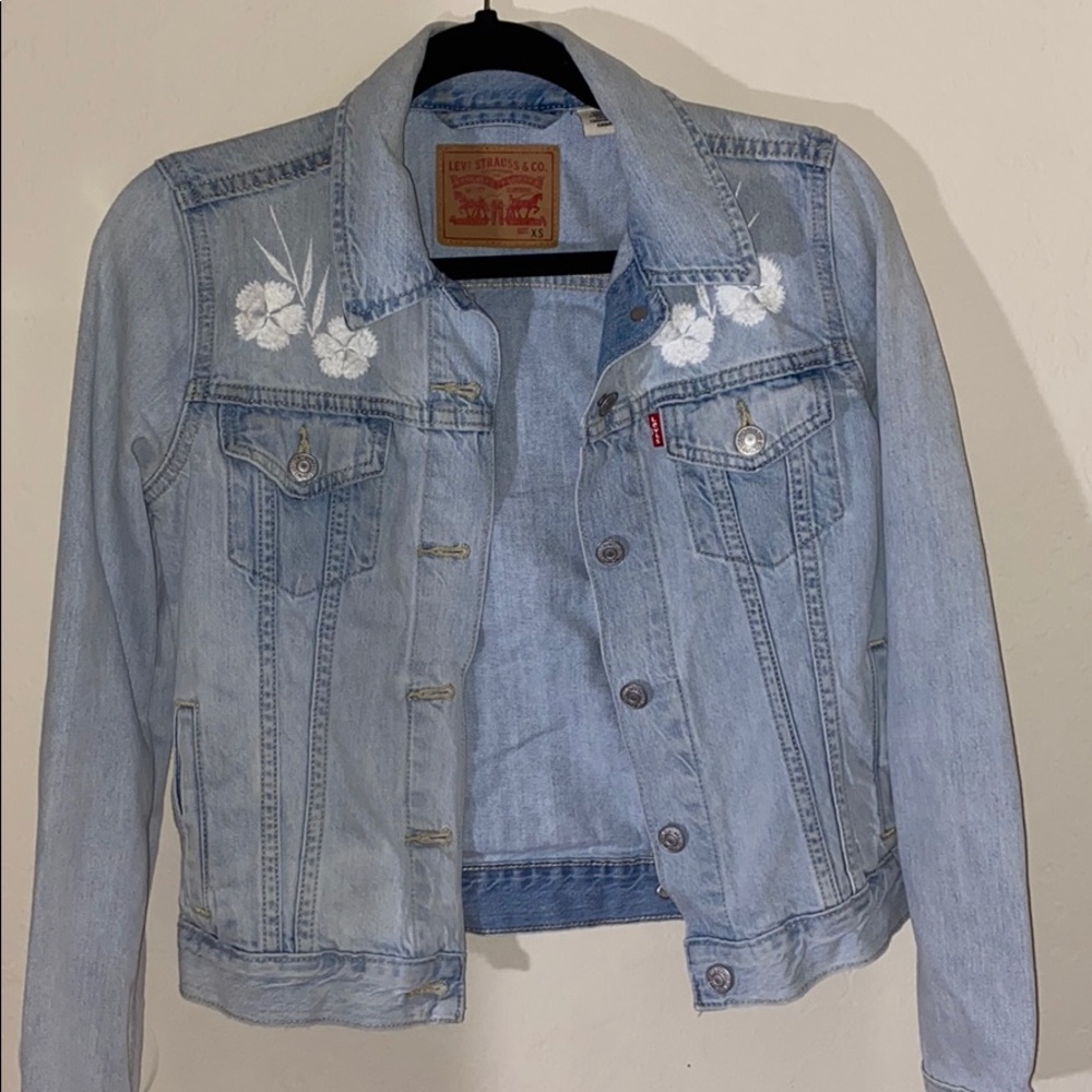 Floral Levi’s jean jacket